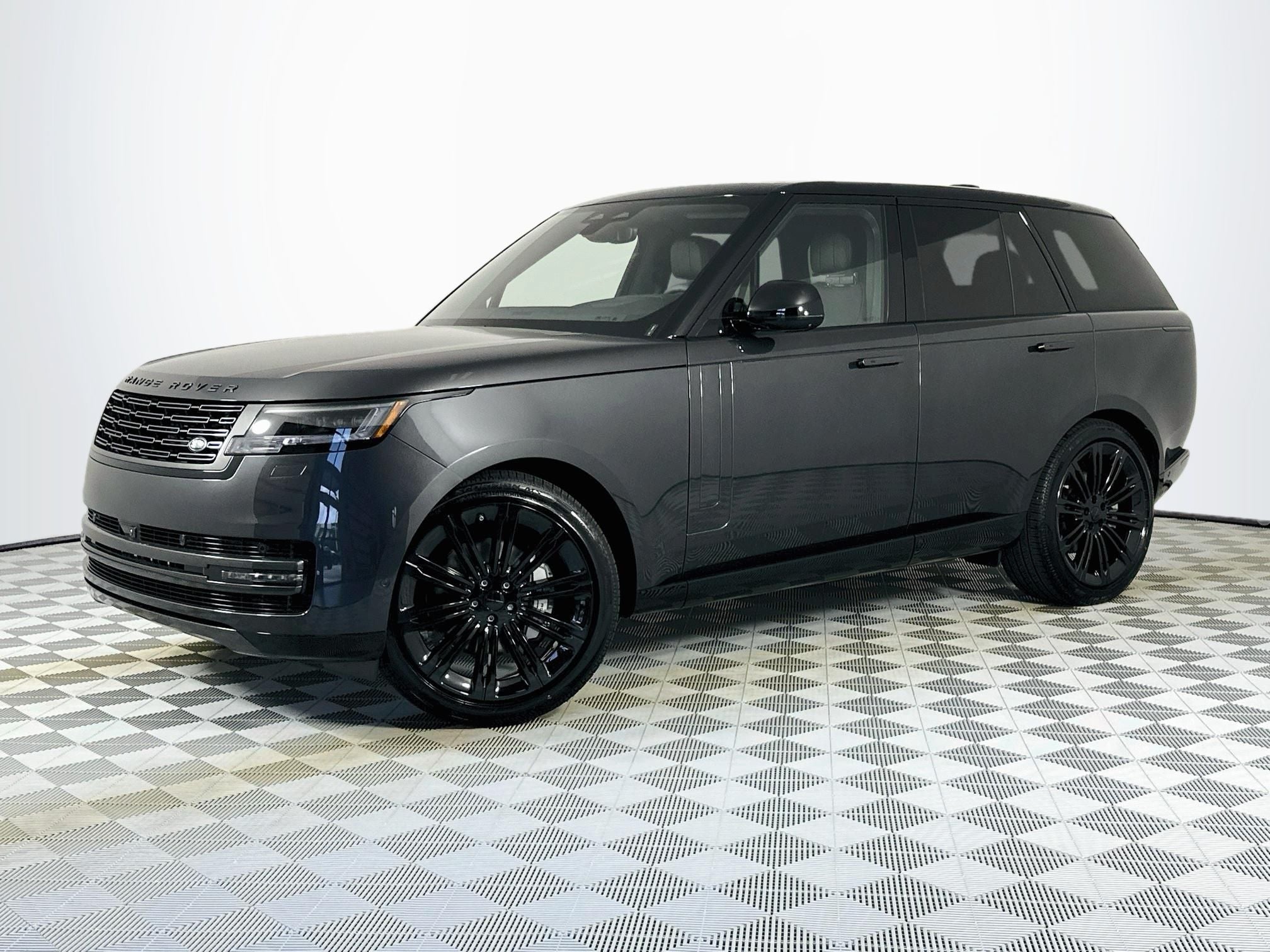 2026 Land Rover Range Rover SE in Grey — front three-quarter view